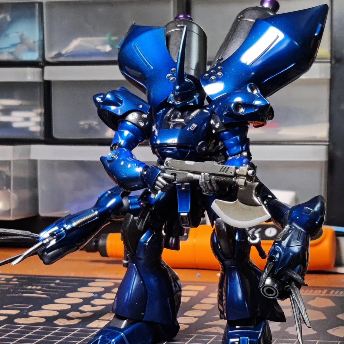 GP_pla's tweet photo. HY-Kam Custom. 
Kampfer and Hy-Gogg fusion. 
Custom shotgun axe. 

#gunpla https://t.co/LKvooxHSVM