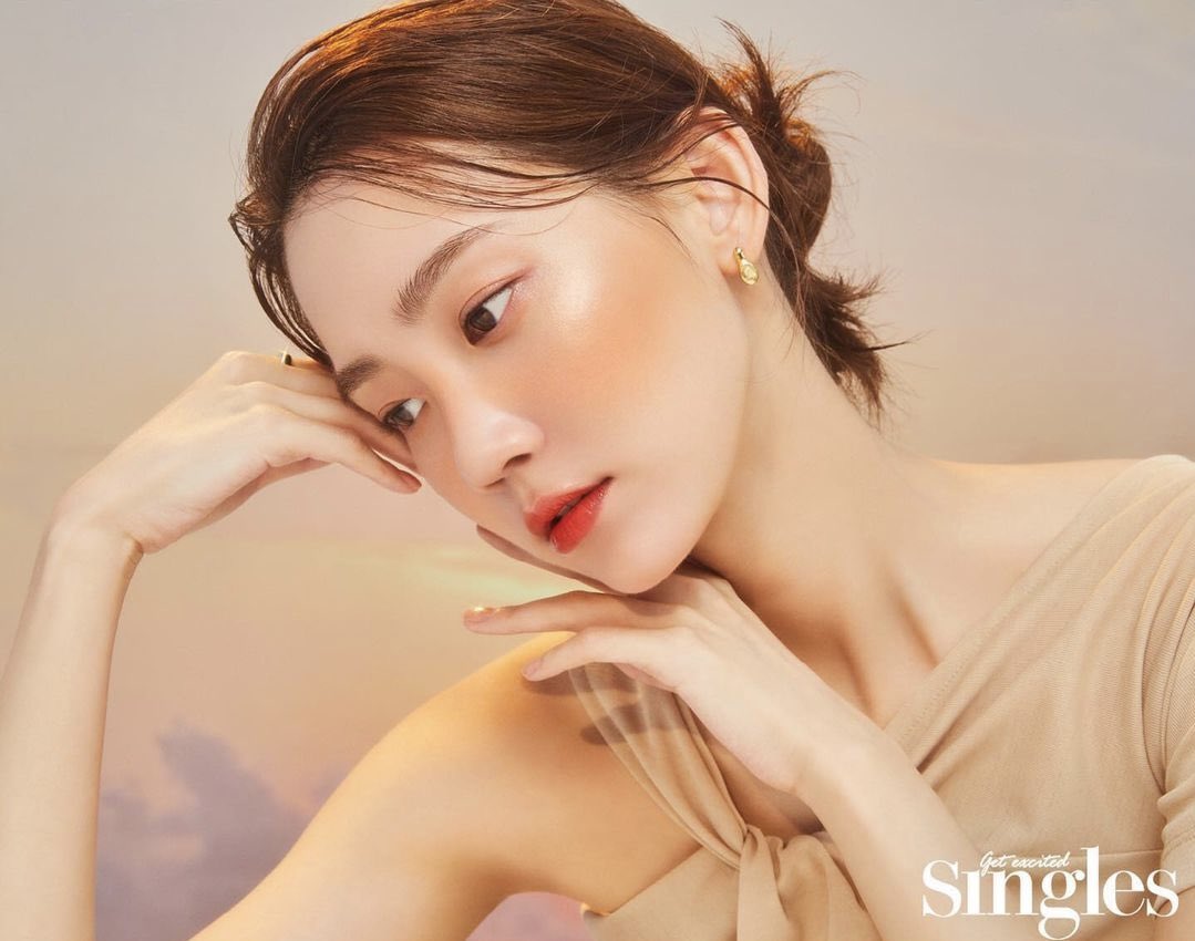 Happy 4th anniversary to the post that unknowingly triggered someone's thumbs following her fan account in the early hours of the next morning🫠