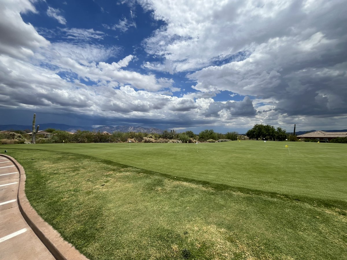 ChadParron's tweet image. Storms rolled in quickly during the round today.