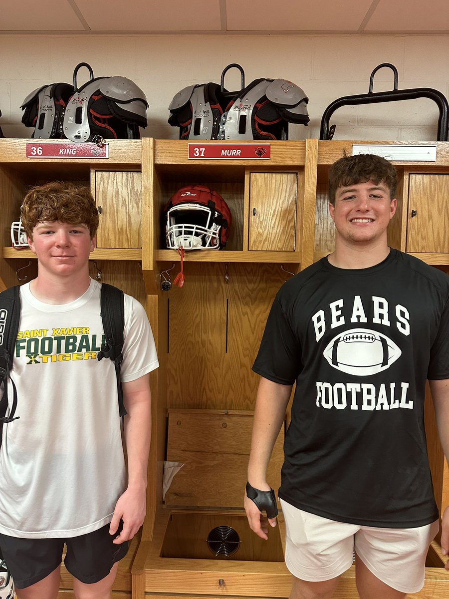 LouieMurr0's tweet photo. Had a great visit and day at @washufootball camp! Thank you @CoachAaronKeen, @coachfish42, and @MuellerFBCoach for the invitation and coaching advice. 
@StXTigersFB @CoachKWallace @Mikemeredith11 https://t.co/CDoAlSuuPh