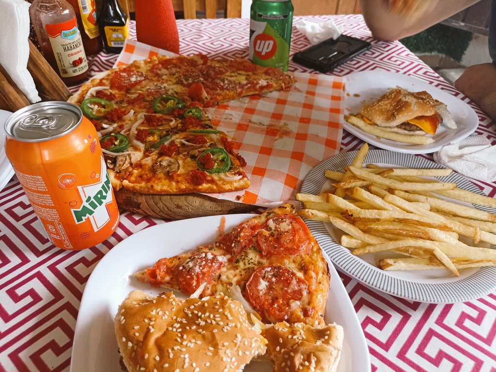 En Cholula te compras todo esto con lo que pagarías por dos o hasta una sola bebida en CDMX. Sí extraño esa ciudad pero a veces no.