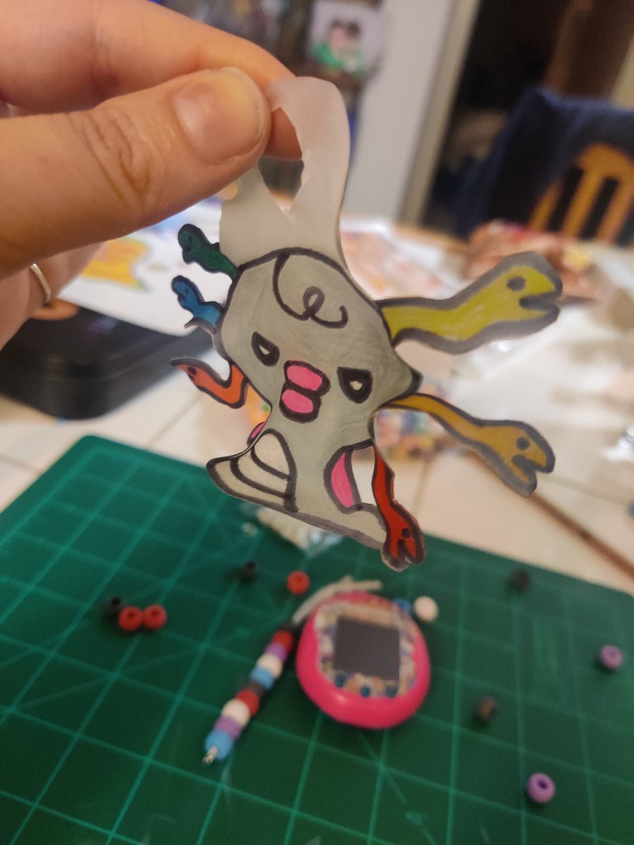 My attempt at making a tamagotchi charm did not go well..
#tamagotchi #tamagotchiuni