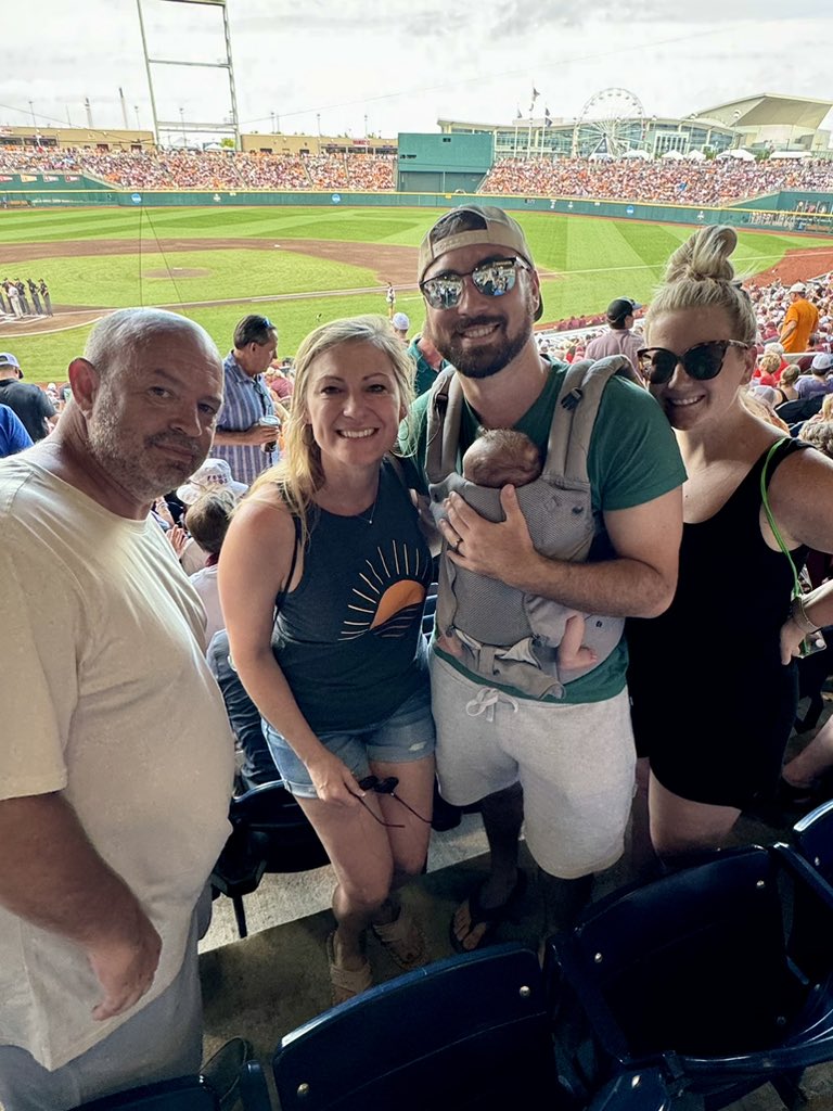 UreadeB's tweet photo. #mcws Maeve’s first CWS! https://t.co/z2r9Sdfc9b