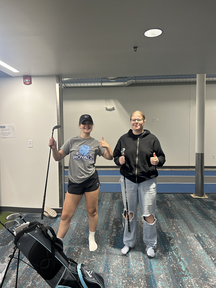 LRSCWHky's tweet image. Camp day 2‼️🦁 A great day full of activities at Dockside, ice time, and dinner at Lakeside!#Royalshockey