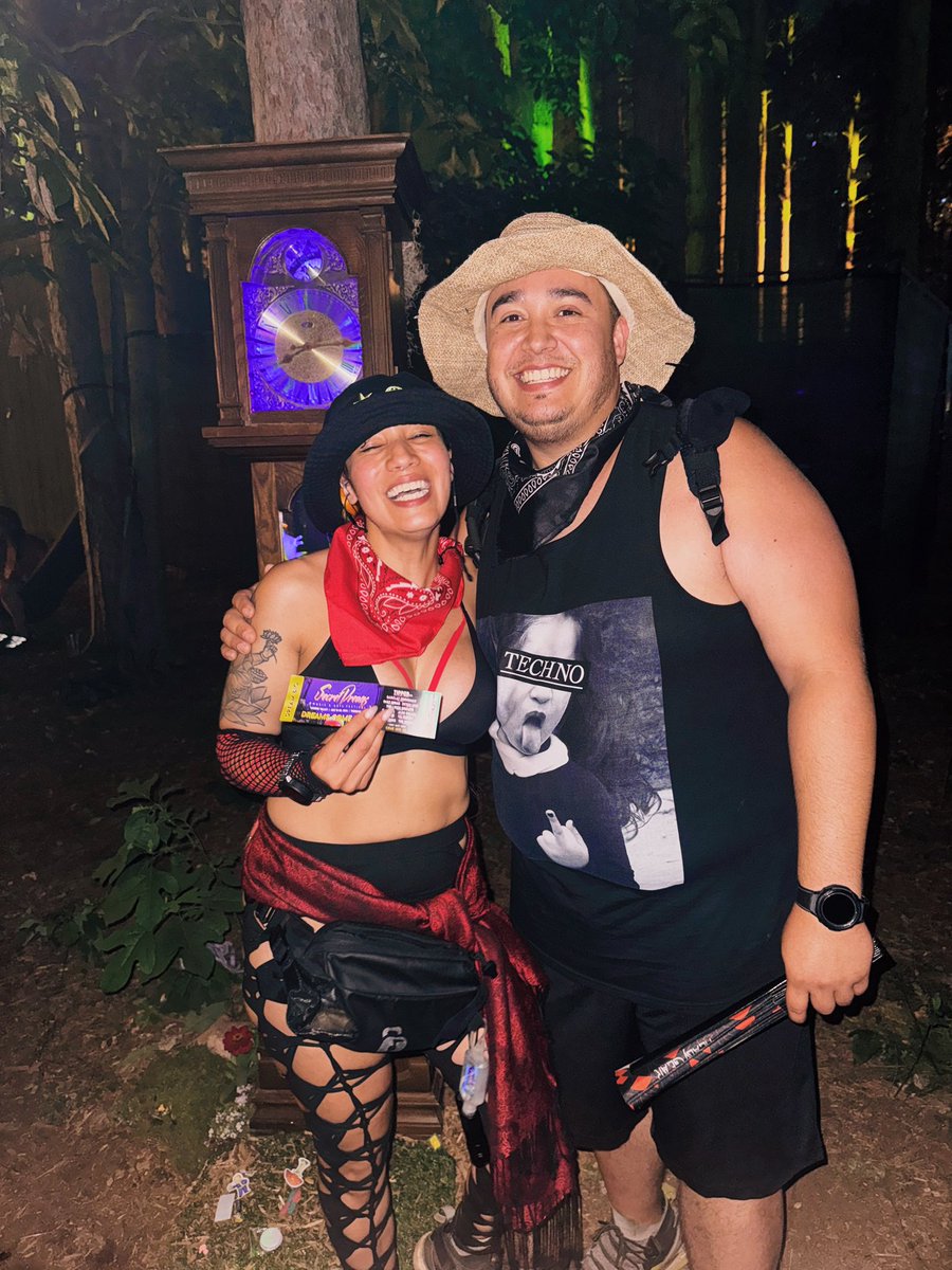 SecretDreamsOH's tweet photo. Keep searching through the 🌲 when the weather clears up and you could be the next one to find a golden ticket ✨🎟️
#electricforest #secretdreamsgoldenticket #eforest https://t.co/4N9eIxtyUV