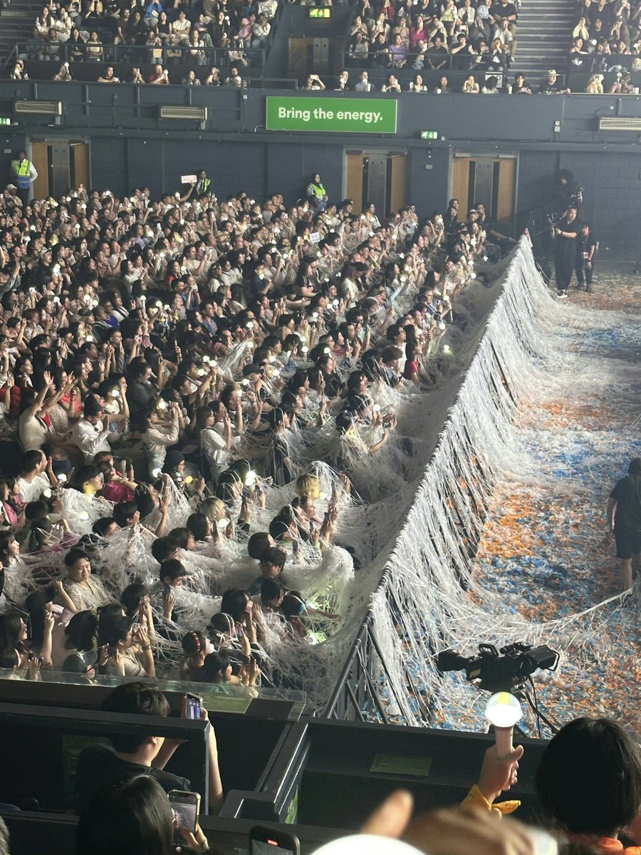 janes___s's tweet photo. แต่ละรูป ไปคอนเสิร์ตไอยูไม่
ไปเอาชีวิตรอดใช่
5555555555555555555555555555555555555 https://t.co/Wq3MQr3kHA