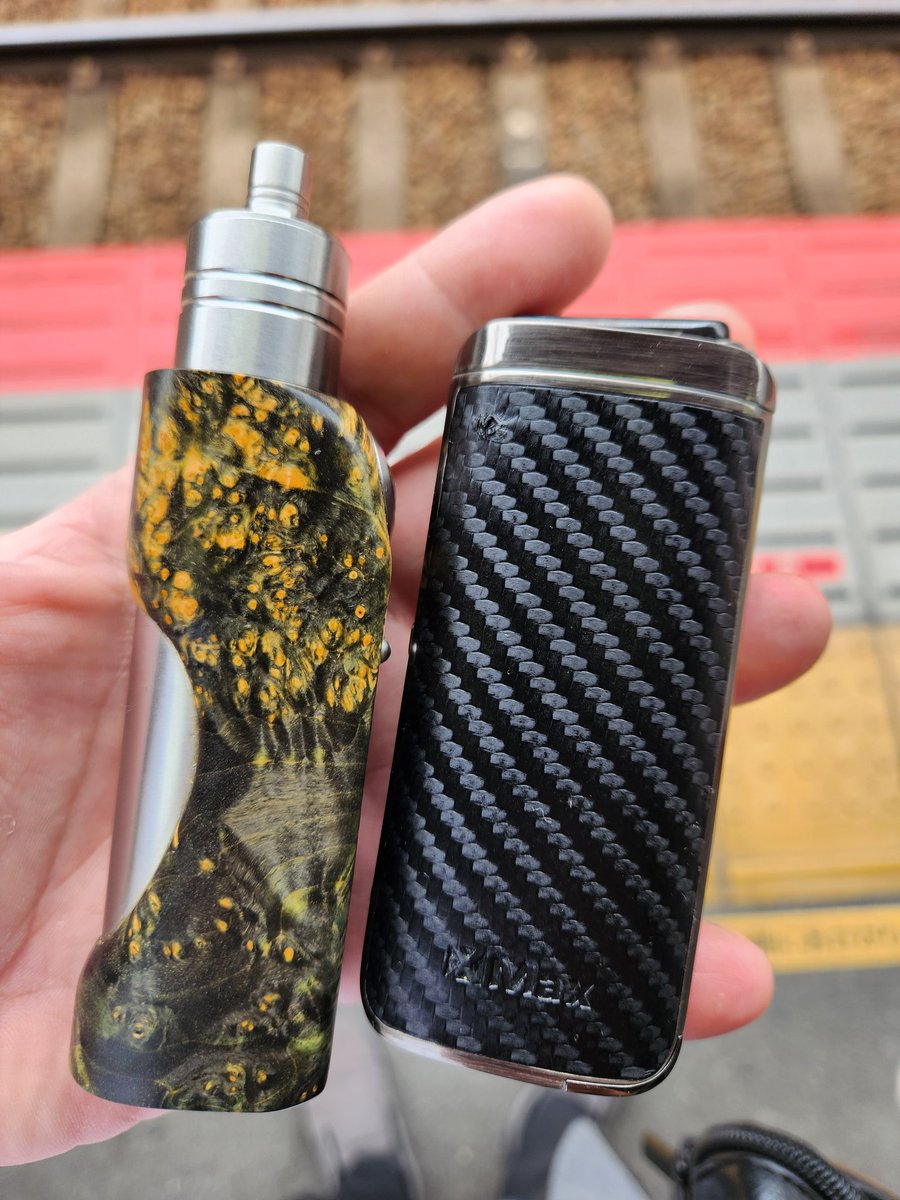 arai3539's tweet photo. 今日は朝から大忙しです。
#vape #vaporizer #kitchenmod #xmax https://t.co/qJy46R9uw2