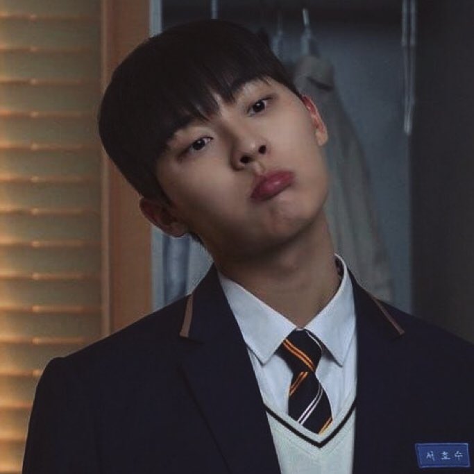 dailyhyunwook's tweet photo. pouty boy since new born

#최현욱 #CHOIHYUNWOOK https://t.co/Lfq098qIaW
