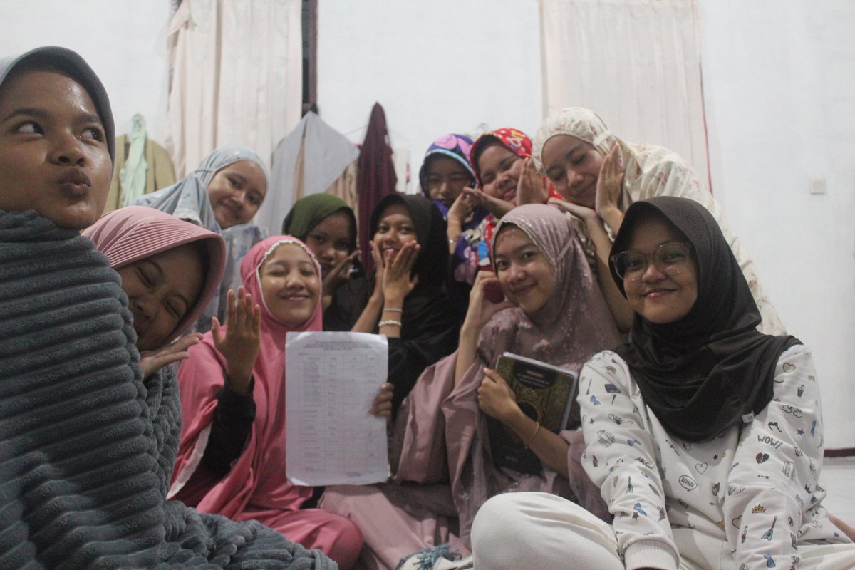 berkepingkeping's tweet photo. kawan aku https://t.co/cQzawfhUnS