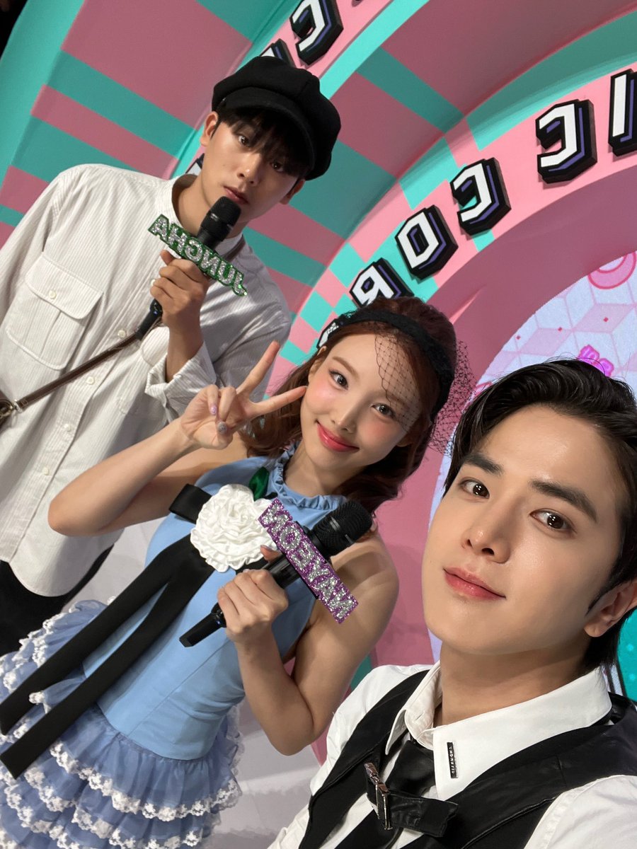 Aㅏ… 이렇게 예쁘고 상큼해도 되나연ㅠㅠ
B l 타민 C 🍒 서머 Dㅣ바 나연 님! 
함께해서 너무 행복했어요💗
언제든 스탠바이 되어 있으니 
또 한 번 예쁜 추억 남기러 놀러 오세요><

#THEBOYZ #더보이즈 #영훈
<a href="/IST_THEBOYZ/">더보이즈(THE BOYZ)</a>
#이정하 <a href="/NAMOOACTORS2004/">NAMOOACTORS</a>
#TWICE #트와이스 #나연 <a href="/JYPETWICE/">TWICE</a>