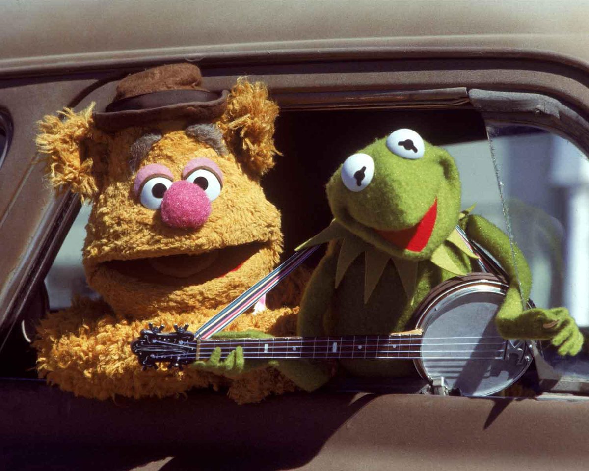 WhatAGeekPro's tweet photo. 45 years ago, the Muppets made their way from television sets to the silver screen in their Oscar-nominated feature film debut! A musical mix of felt and farce, “The Muppet Movie” told the supposedly “true” origin story for the famous troupe and their rainbow connection. 🌈 https://t.co/26tUFJmnuf