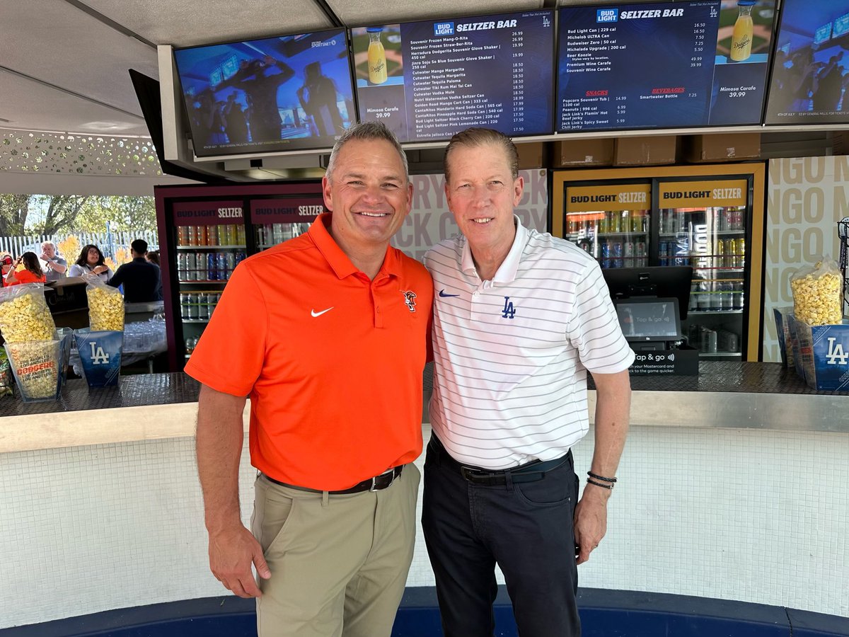 vandermerwe63's tweet photo. Great night with @OrelHershiser and our great alumni at the Dodgers game! So many proud, proud Falcons in LA! When @Pres_Rogers talks about the “momentum” at BGSU, he is talking about all the people — past and present— who are making  @bgsu @BGSU_Athletics great!  @CoachHallock5  @BGSU_Baseball  #championships @Dodgers