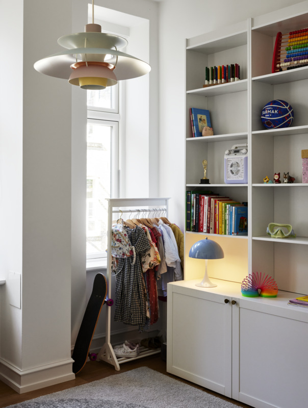 Lumitop_com's tweet image. 🌟 Découvrez la lampe suspendue PH 5 de Louis Poulsen, un chef-d'œuvre de Poul Henningsen. 💡 Offrant une lumière douce et homogène, elle est idéale pour tout intérieur. Disponible en plusieurs couleurs. 🌍💚 #Lumitop #LouisPoulsen #PH5 #Design #Éclairage