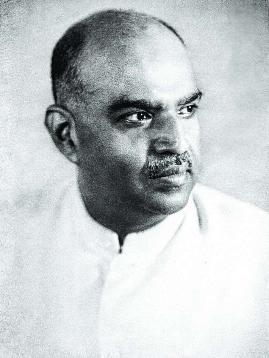 MukeshAdvani's tweet photo. #Homage to a #truepatriotson of #BharatMata, #founderpresident of #BharatiyaJanaSangh #DrSyamaPrasadMukherjee ji on his #martyrdomday, who #selflessly served the #nation for the #unity, #integrity &amp; #progress of #Bharat!🌺🙏 

Bharat Mata Ki Jai!🙏
Jai Hind! Vande Mataram!🇮🇳🚩 https://t.co/40NEpwsW7j