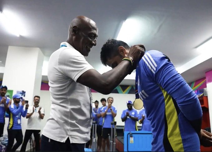 Yeh medal Surya dada ka Hua ✅ 📹 Credits: Twitter/PunjabKingsIPL