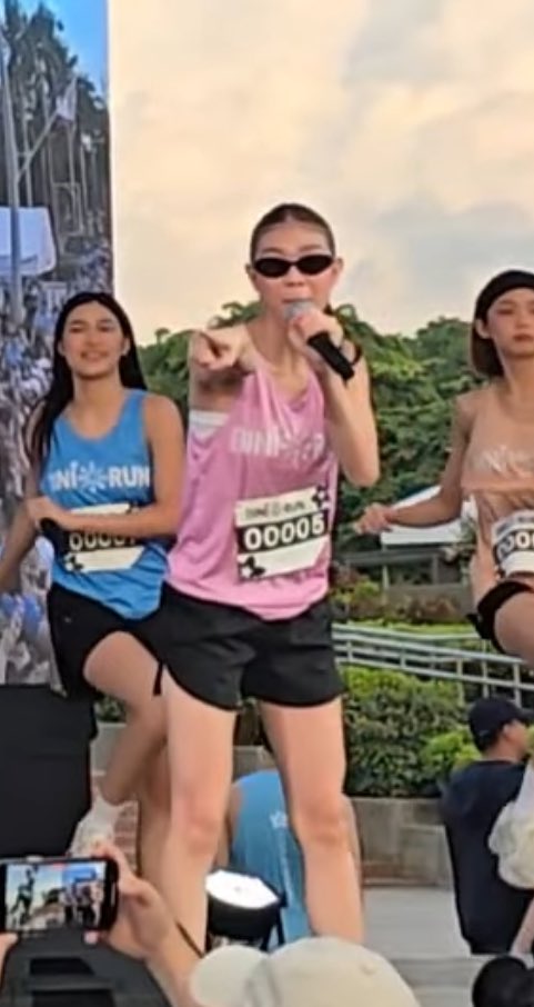 loiceyloops's tweet image. maloi hingi                                stacey turo