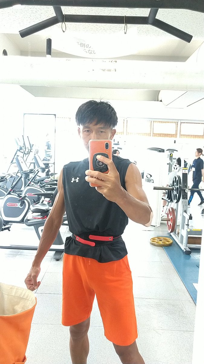 beyan88's tweet photo. 本日も筋トレなり。
このguardner ベルトほんと腹圧掛けられていいわ~。
普段使いにもできそうなくらいコンパクト。
今度バイク乗る時に使ってみよ😁
#guardnerベルト #guardner https://t.co/Jsfc9Ge7BE