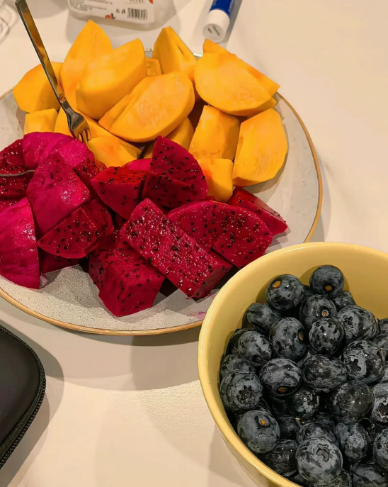 Cara_ccz's tweet photo. 🧽 ˃̵͈᷄ ᎔ ˂̵͈᷅ 💊Fruit to extend life🧚🏼‍♀️ https://t.co/PqLtYXVivg