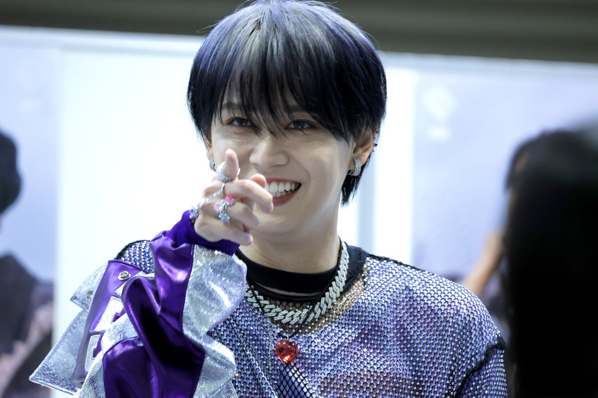 JO1 白岩瑠姫 サイン入りTシャツ tm on X: 