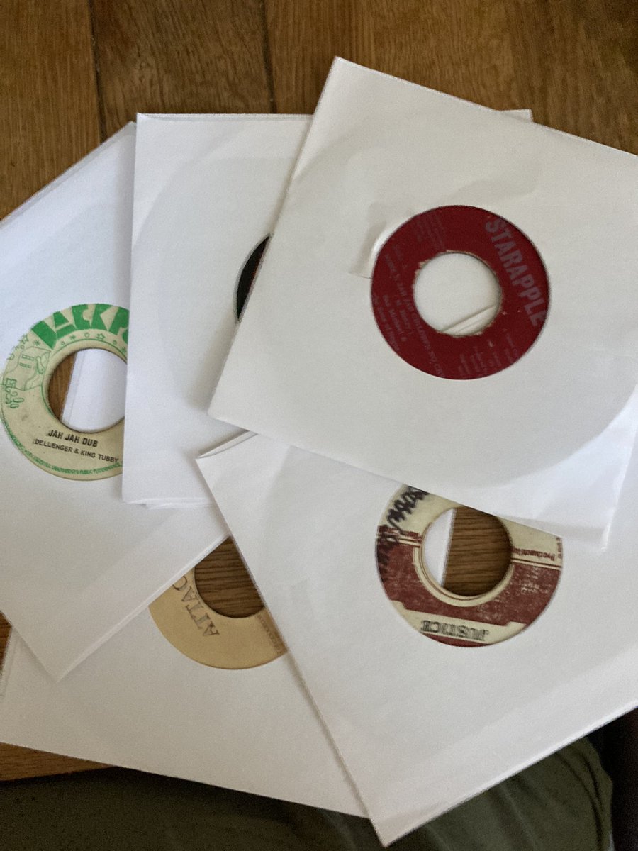 Morning All
This morning Eastman Sound live on KoolFm at 10am with a pure vinyl set going way back playing original tunes like we use to play on Eastman Sound see you all at 10 ❤️💯👍🏼