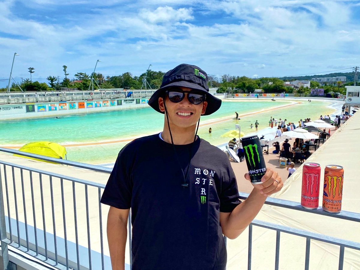 MonsterEnergyJP's tweet photo. 人工波サーフィンエアリアルコンテストSTAB HIGH JAPAN🏄🌊
DAY 2 with #大原洋人 🤘⚡️
サーフスタジアム静波にて開催中!
モンスター飲みながら楽しもう🔥
#MonsterEnergy ブース限定キャンペーンも参戦してくれ😎
#Surfing #StabHigh #モンスターエナジー https://t.co/Orid5vaXZP