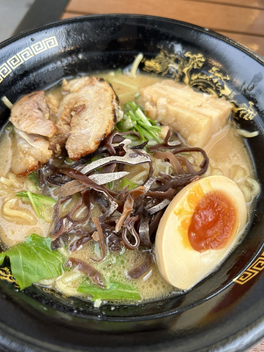 推しチュロスと球場ごはん！

最近のPOP UP STOREは混雑しているので、久々に開場時間に合わせて行ったら混雑なくスムーズに買えました
 #lovefighters