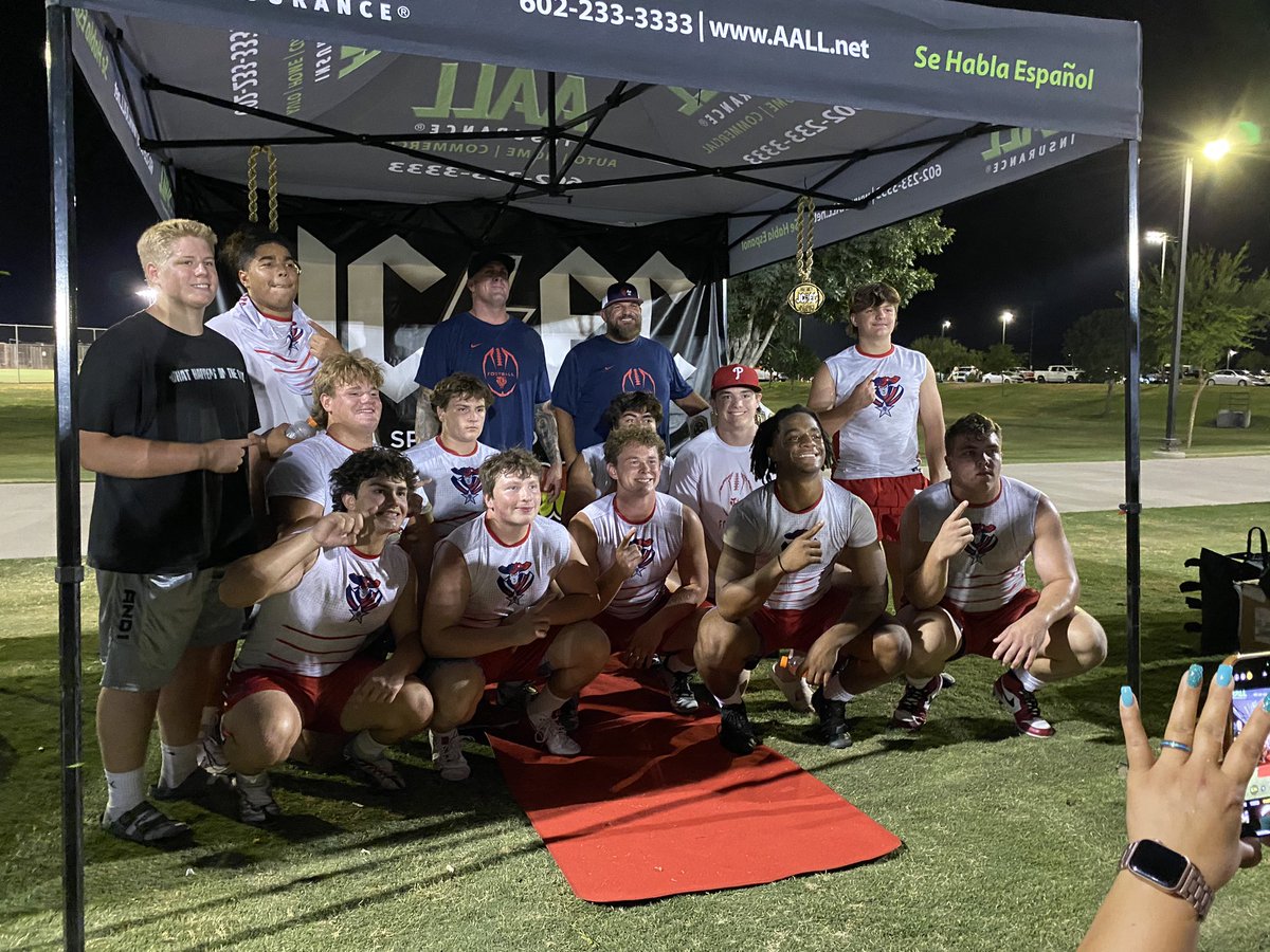 gridironarizona's tweet photo. Congratulations to the ALA-Queen Creek Patriots - WINNERS of the Flight Club Big Man Challenge!
#JCFC #FlightClub https://t.co/1VlaZvhRtW
