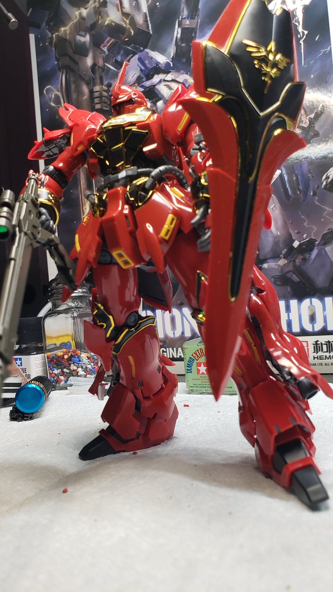 busnut39's tweet photo. Sinanju is my favorite gunpla! Had fun building this real grade. Now to the Master Grade! https://t.co/iuhipbpsYR