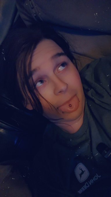 I&rsquo;m online and responding to DM&rsquo;s on onlyfans currently!😘😘 https://t.co/LxvbNuX8yl<a href="/tag/newprofilepic"class="tags"><span>#newprofilepic</span></a>