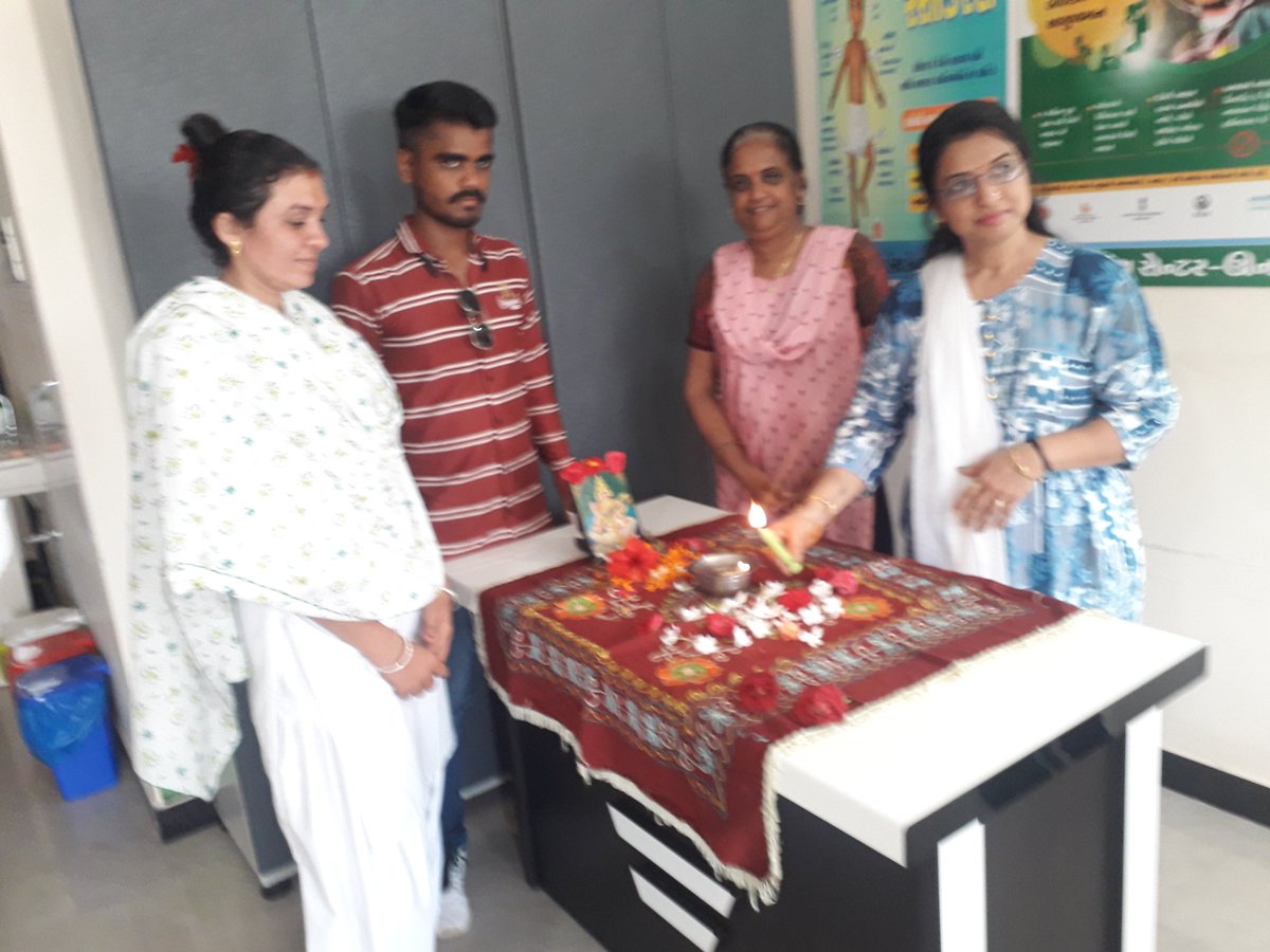 BJPMayankjoshi's tweet photo. આજ પોલીયો રવિવાર છે તો ૫ વષૅ
સુધીના એકપણ બાળકોને પોલીયાના ટીપા પાવાનુ ભુલાય નહી, અબૅન હેલ્થ સેન્ટર ઉના
પર આજ રોજ ૨ ટીપા પોલિયો ના આપી શરૂઆત કરાવી. રાજ્યનું એક પણ શિશુ પોલીયોના ટીપાથી વંચિત ન રહે તે માટે આપણે સૌ  કાળજી સાથે જાગૃત રહી ગુજરાતને “સ્વસ્થ ગુજરાત” બનાવવાનો સંકલ્પ લઈએ. https://t.co/S6jYuqfmC4