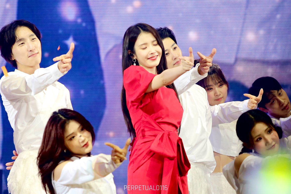240621
2024 IU HEREH WORLD TOUR
CONCERT IN LONDON
-
𝙶𝙾𝙾𝙳 𝙳𝙰𝚈
-
#IU #아이유 
#HEREH
#IU_WORLD_TOUR
#HEREH_WORLD_TOUR_IN_LONDON 
#IUinLondon