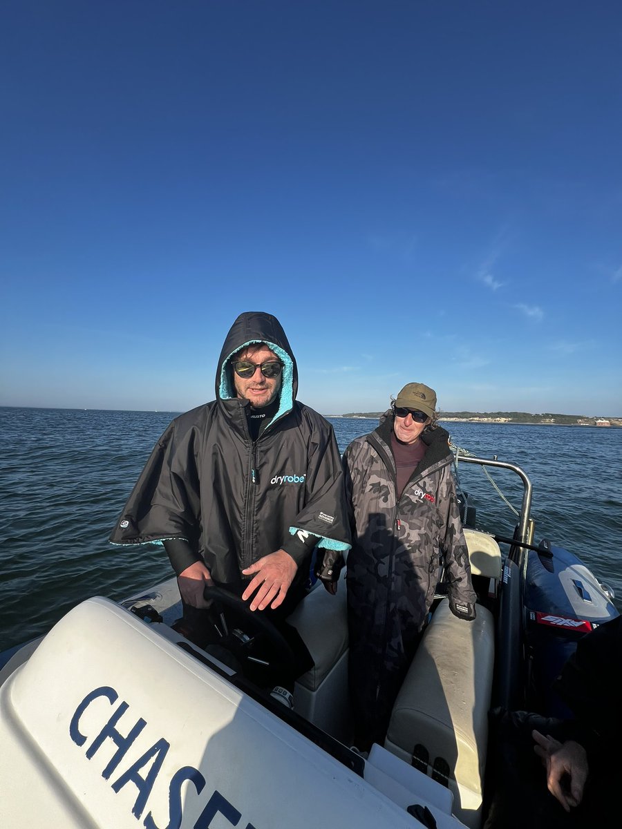 Each session begins and ends with my <a href="/dryrobe/">dryrobe</a> Advance, exploring new spots and riding with friends all year round, regardless of the conditions it is what #freeriding is all about, enjoying the environment and being warm &amp; comfortable whilst doing it! #ad #dryrobe #courtintheact