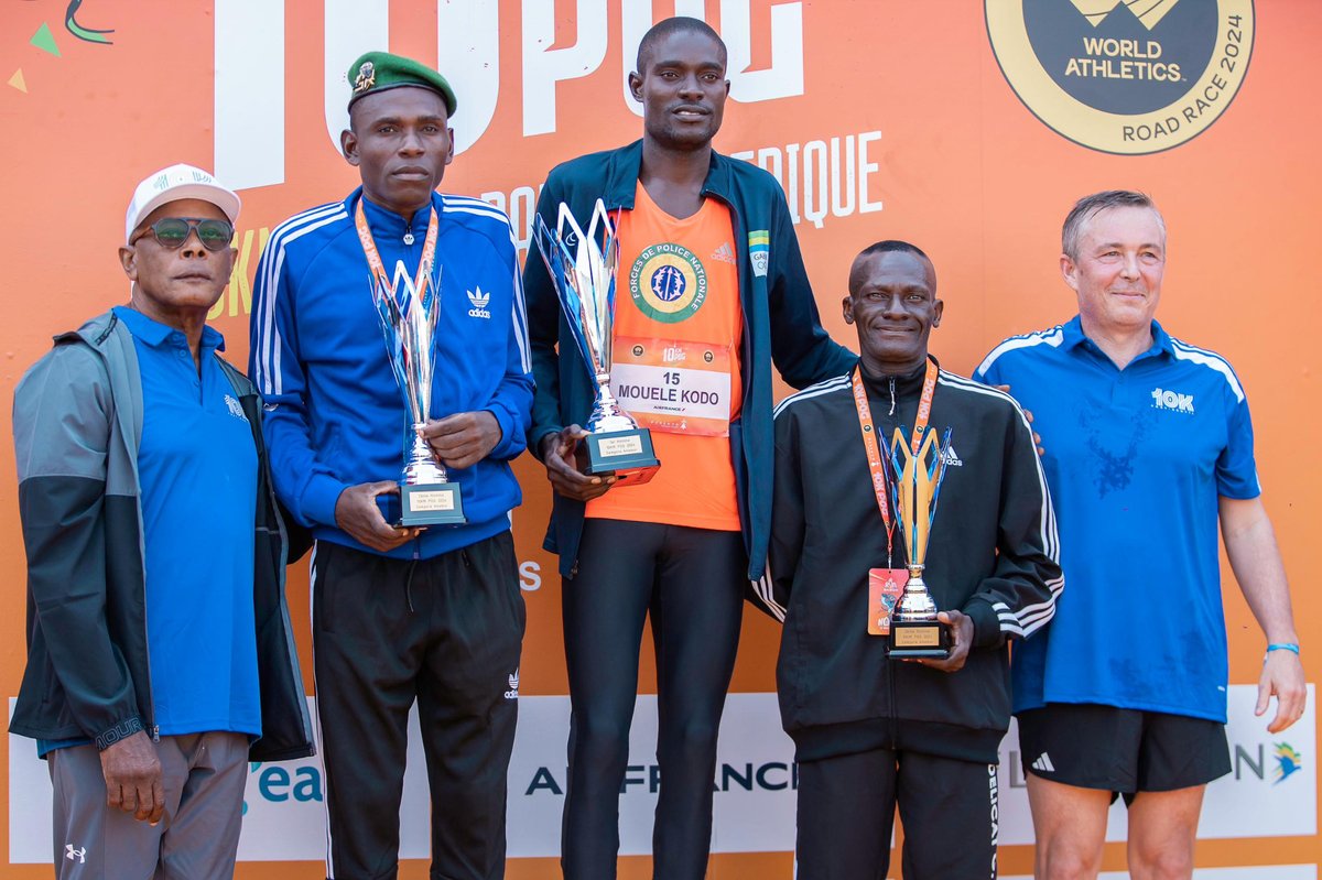 10KPOG's tweet photo. 🏆 Présentation des podiums du 10KPOG 2024 ! 🏃🏿♂️🏃🏿♀️🇬🇦
🎉👏🏿 Voici les podiums des catégories principales :
👉🏾 Elite internationale hommes
👉🏾 Elite internationale femmes
👉🏾 Elite Gabonaise hommes
👉🏾 Elite Gabonaise femme
#10KPOG #RunInPog #Podiums #Champions #CourseÀPied #inspiration https://t.co/WPkAQowZxo