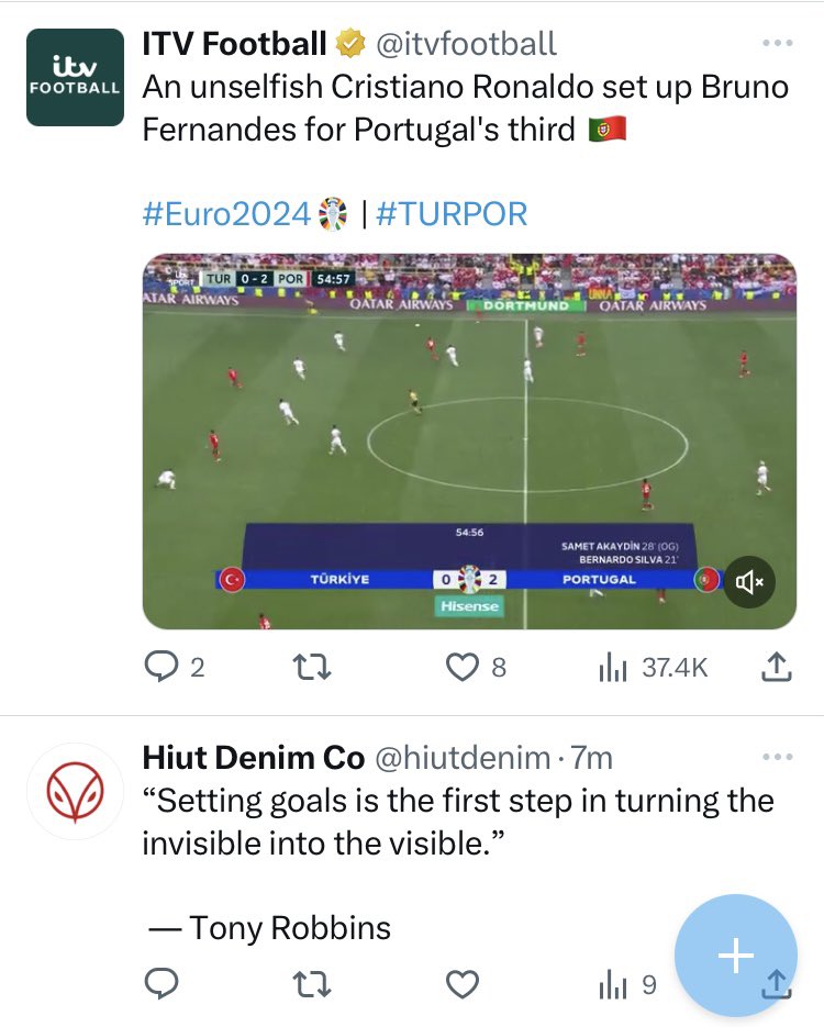 When tweets start talking to each other. 

Saw these in my timeline next to each other. <a href="/elonmusk/">Elon Musk</a> is this your algorithm’s idea of a joke?