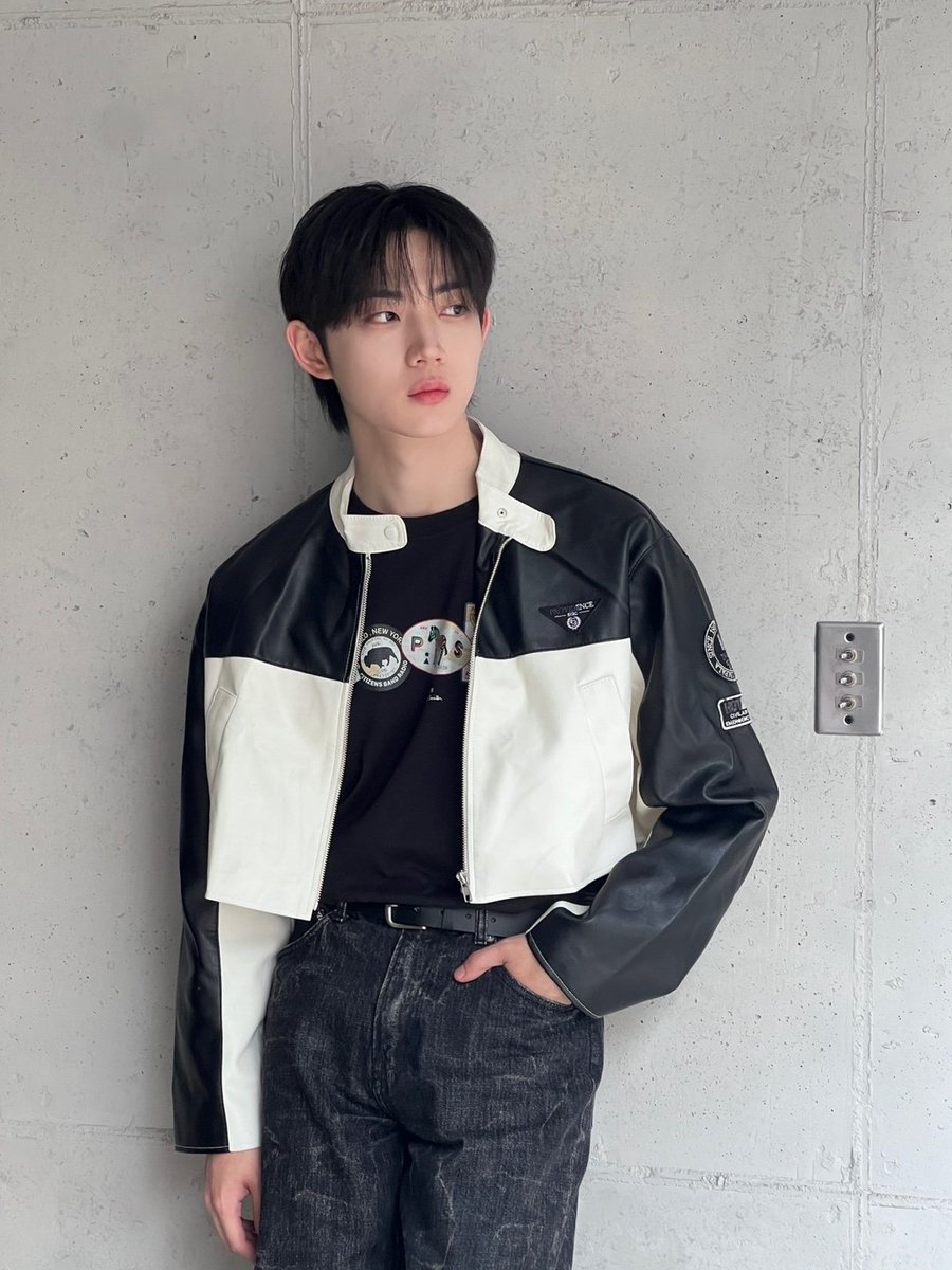 TPST_twt's tweet photo. [#형섭] 차도남?🤭 https://t.co/fU9EnMXzHV
