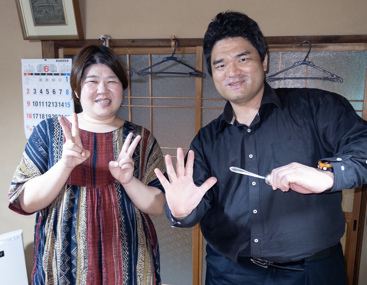 2024年6月22日（土）岡山県赤磐市の公営寄席、お笑い赤坂亭にマジシャンとして出演しました。踊れる女流落語家の露の棗さんとご一緒しました。