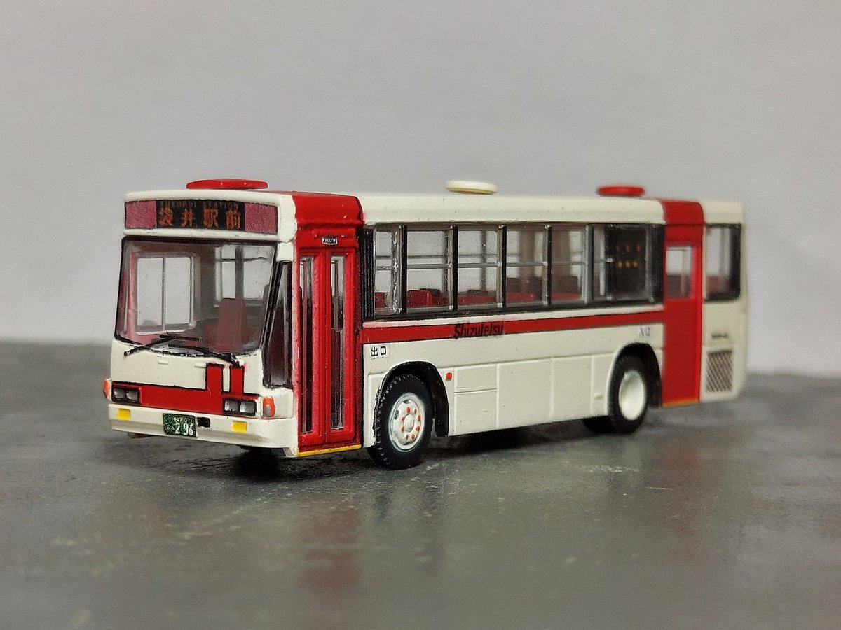 1/50 バスモデル 白赤 でんちゃんばす on X