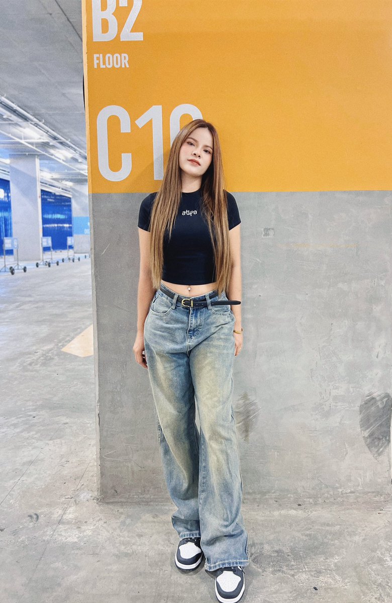 sopa_yo's tweet photo. มัวใช้ชีวิตติด��กรม เดือนนี้หมดตูดแย้ว🤣 https://t.co/XLY1DjvTsL
