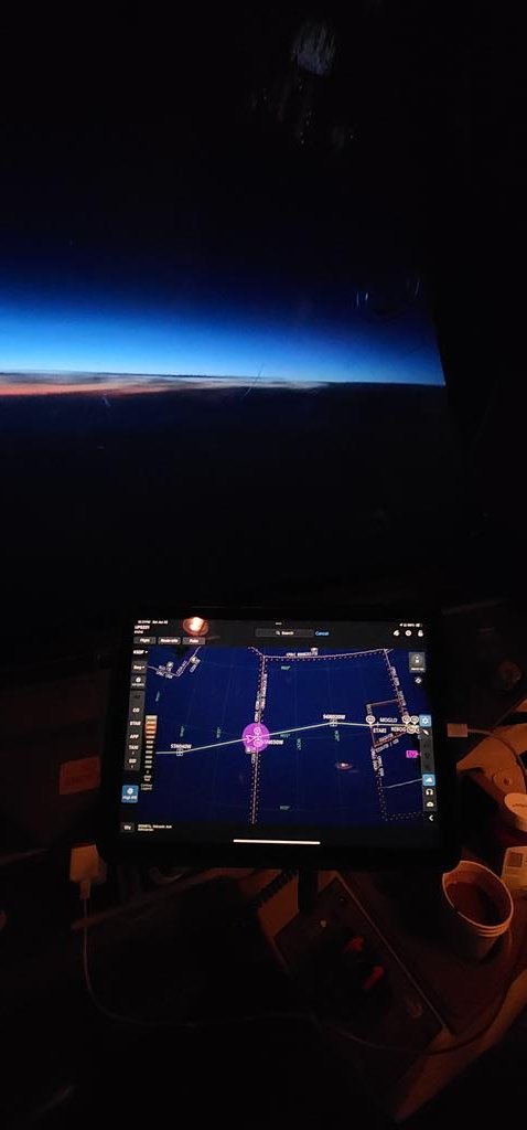 Kelly Lepley ✈🌍👩‍✈️✈️👩‍👧‍👧🇺🇦 tweet media