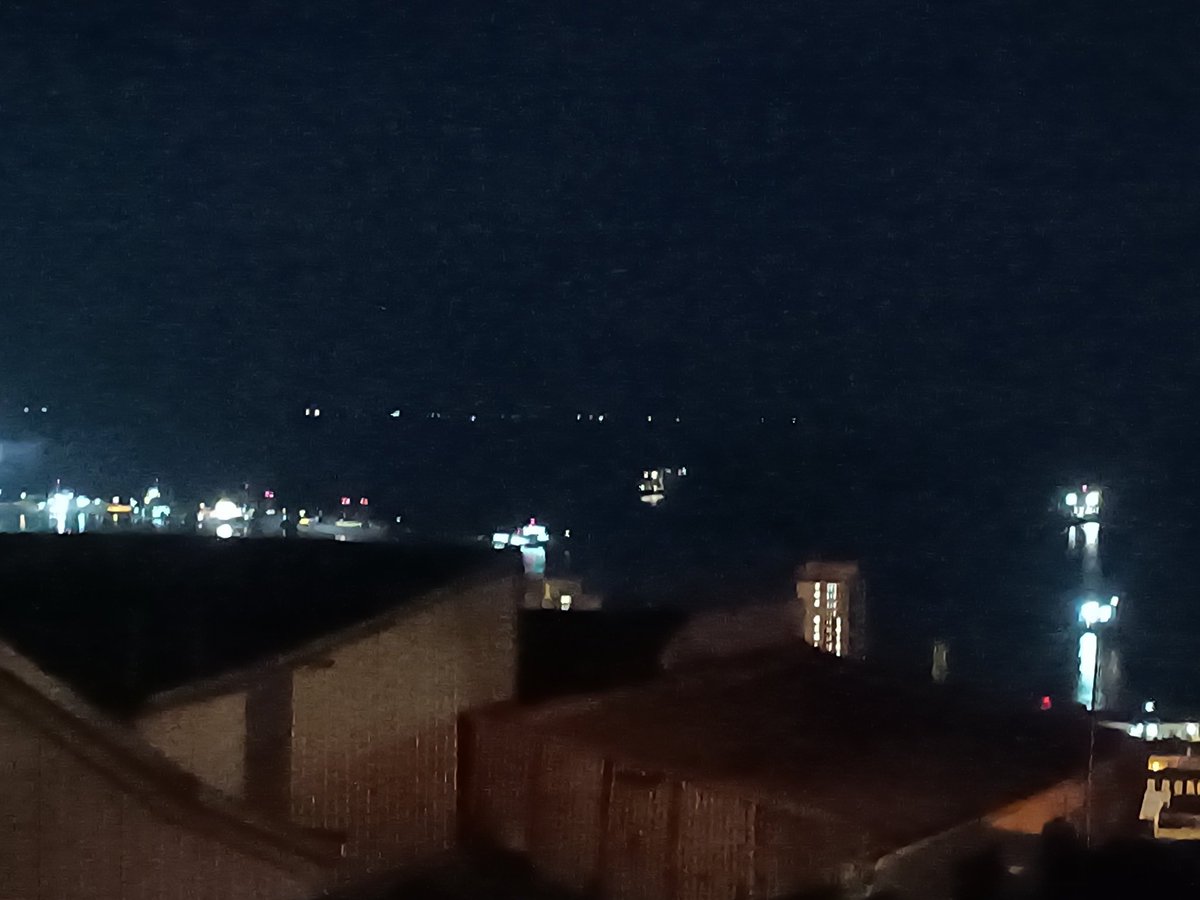SandraLorenaMA's tweet image. #Portaviones?? Será??@AlertaNoticiasV @aranda119 @sitiodelsuceso frente a la bahía de #Valparaíso