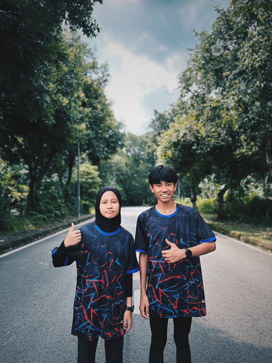 wanmahazir's tweet photo. #latepost #throwback #alhamdulillah Wan Hilman #20 Wan Zara @ Kejohanan Merentas Desa Peringkat Negeri MSS Selangor πβπ» #wanhilman #wanzara #runwanrun #merentasdesa #mssd #mss #selangor https://t.co/XDADGpSfNo