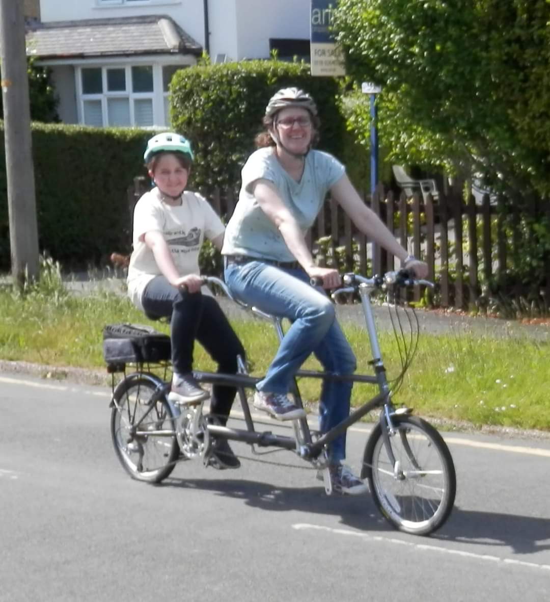 We've lent out three folding KHS Sausage Dog tandems this week. Jo and Sam have collected ouR Berkshire based one.