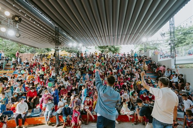"When his school found out that An was living with HIV he was nearly made to drop out. He sat in a corner of the class and could not have lunch with his peers."

<a href="/VietnamNewsVNS/">Việt Nam News</a> reporter Nhật Hồng after <a href="/UNAIDS/">UNAIDS Global</a> AP <a href="/UNDPasiapac/">UNDP in Asia and the Pacific</a> <a href="/USAID/">USAID</a> <a href="/PEPFAR/">PEPFAR</a> workshop

👉bit.ly/3zpSgBC