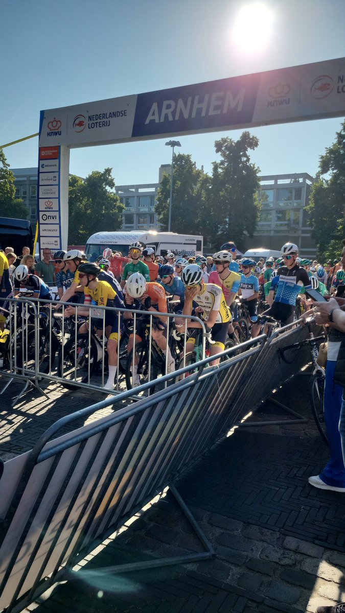 Klaar voor de start van het #nk2024. De zon ☀ schijnt kan een mooi dagje worden. #kettingnaarrechts