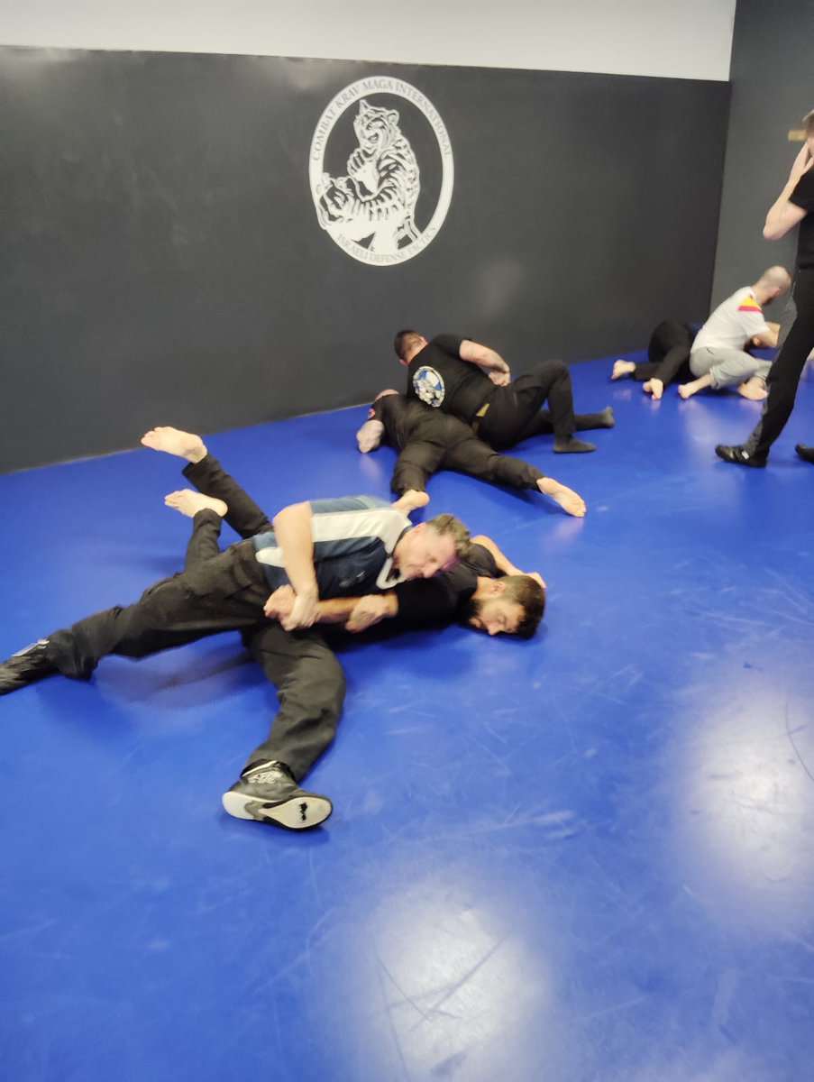 AEGCFormacion's tweet photo. Seminario Krav Maga-Grappling policial 🥋
Queremos compartir nuestro agradecimiento y enhorabuena a los instructores y organizadores.
#AEGC #CARLOSBAIZAN #SECURITYCENTER https://t.co/InNfHaqzH8