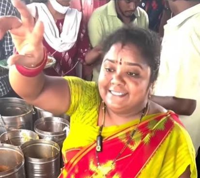 TogoTFI's tweet photo. @MBYSJTrends @ysjagan Meedhi motham ₹500 ayindhi, mudhulu & blessings extra..
#YSRIP https://t.co/S4RPIEB4Hm