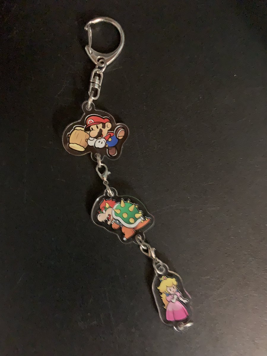 MarioRPGMerch's tweet photo. Paper Mario TTYD triple keyring with Mario, Peach, and Bowser, released as a pre-order bonus in Japan. https://t.co/jQrpb9mAwo