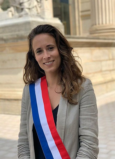 <a href="/Rollandcathare/">Steeve le caquiste de Montréal !</a> <a href="/Laetiti6896444/">Laetitia Émilie, Manon, Maricela vive le Québec !</a> Elle a rien foutu dans sa circonscription  du balais  une autre  pour nouveau front populaire 
bonne à rien mauvaise à tout !