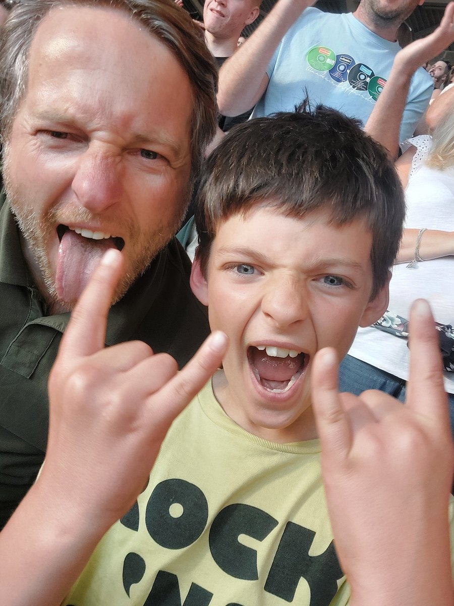 Alex Bennett tweet media