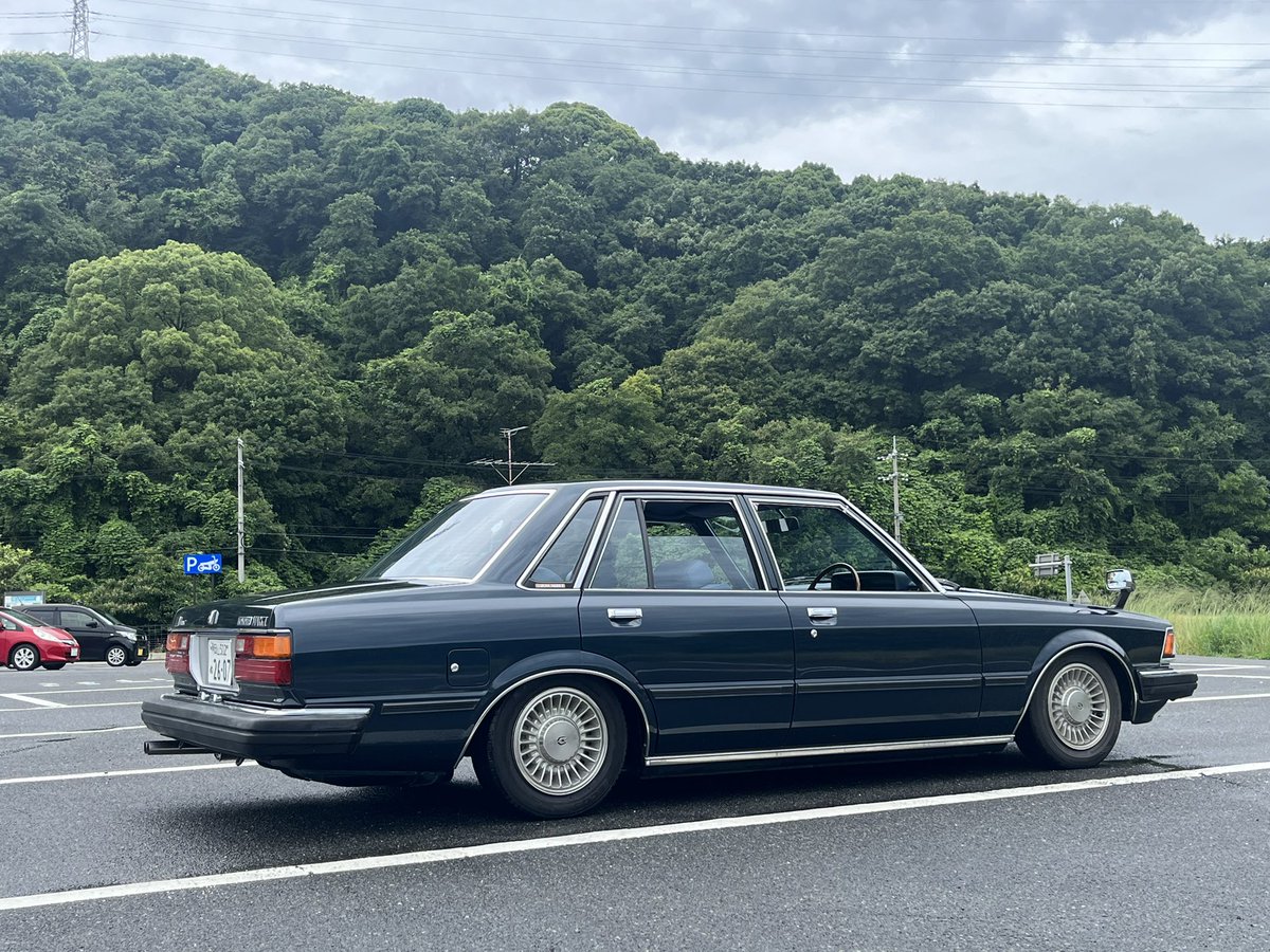 51_gx60's tweet photo. 車検が近いので純正キャップ仕様

年寄りセダン https://t.co/AE65EC635Q
